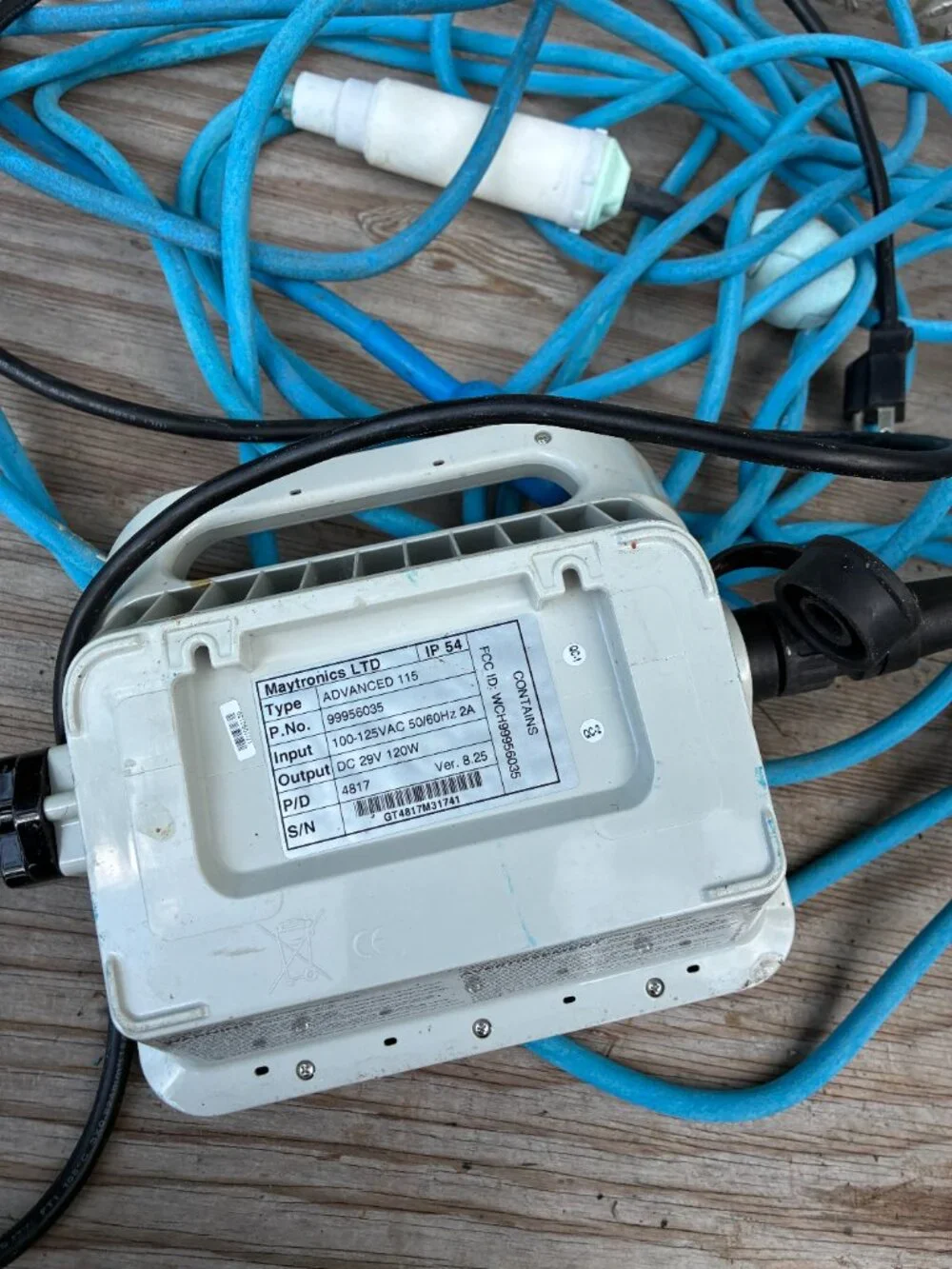 Dolphin S300 Pool Vacuum Pool Cleaner With Advanced 115 Power Supply